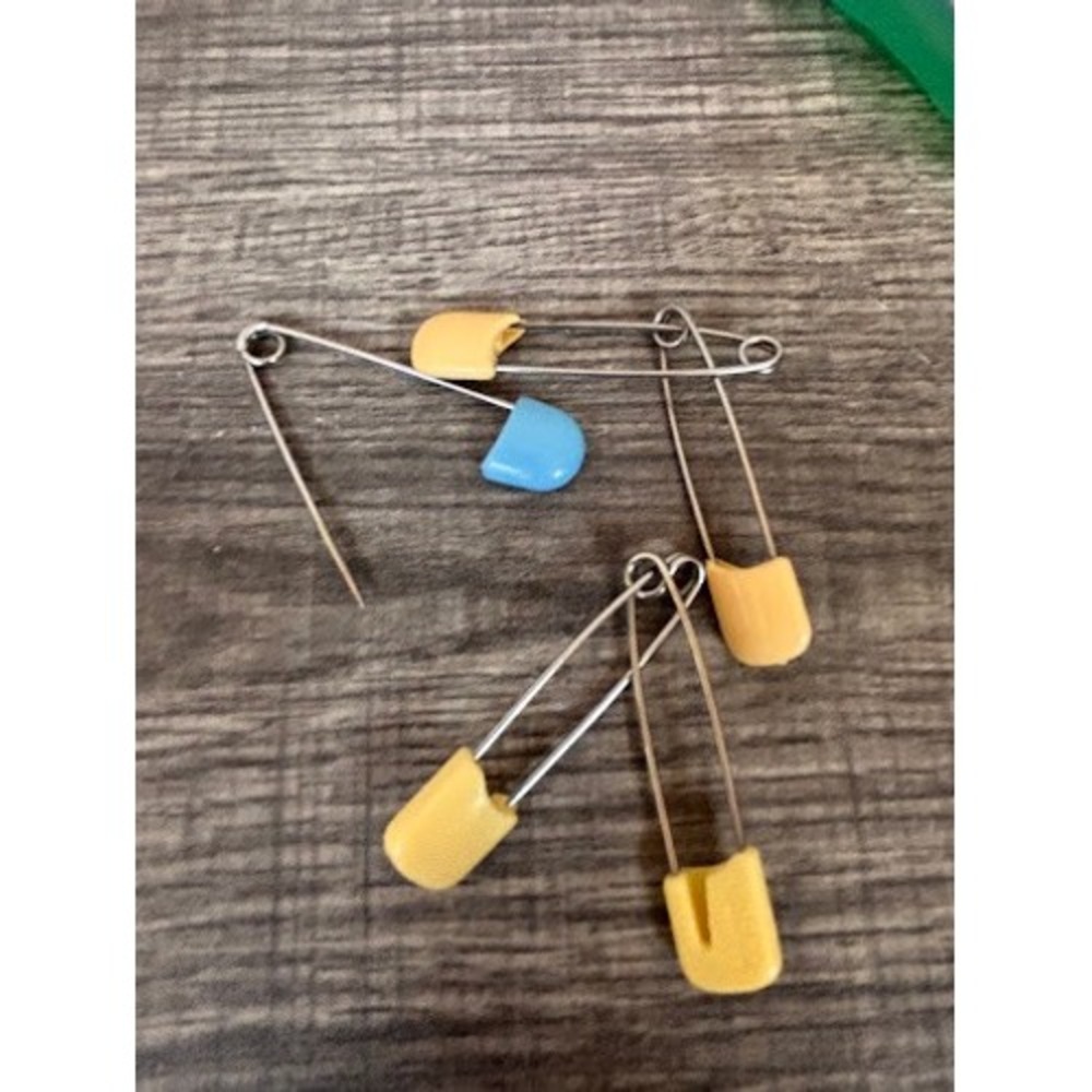 Vintage LOCK MH-9 Safety Pins Japan Locking Head Yellow Blue Set of 5 Heavy Duty